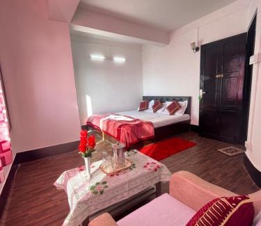 Gangtok Hotel | The Oasis Holiday Home & Restaurant