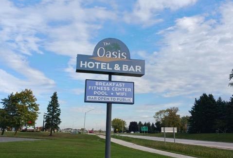 Sheboygan Falls Hotel | The Oasis Hotel & Bar