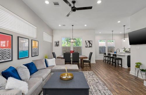 Northside House | The Oasis Luxury Retreat near Downtown