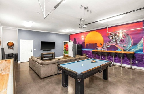 East Bank House | The Oasis┋Walk to Downtown Nashville┋Pool/Spa!