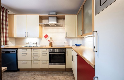 Oberstdorf House | The Oberstdorf vacation home for 2-11 people with large conservatory and wellness area