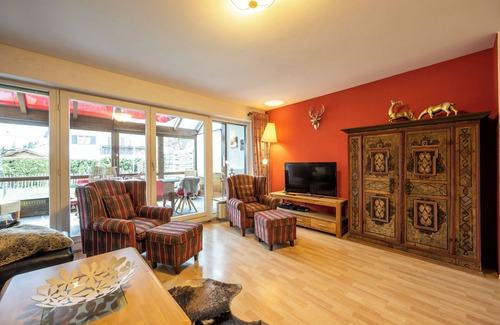 Oberstdorf House | The Oberstdorf vacation home for 2-11 people with large conservatory and wellness area