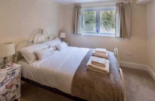Totland Bay Apartment | The Observation Apartment