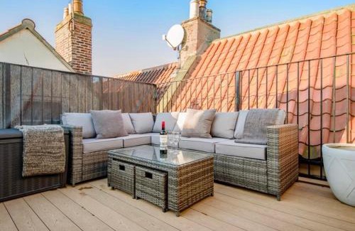 Whitby House | The Old Bakery - Luxury Three Bed House with Roof Terrace