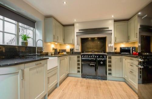 Whitby House | The Old Bakery - Luxury Three Bed House with Roof Terrace