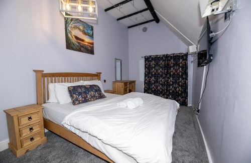 Wooburn Hotel | The Old Bell