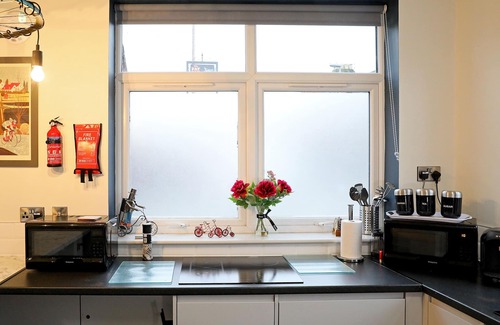 Norwich House | The Old Bike Shop Accommodation, Stunning Property for large Groups