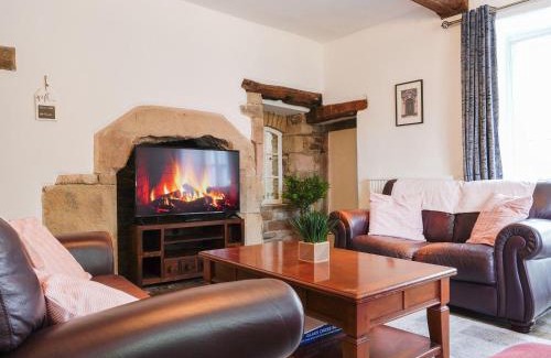 Chapel en le Frith House | The Old Bulls Head