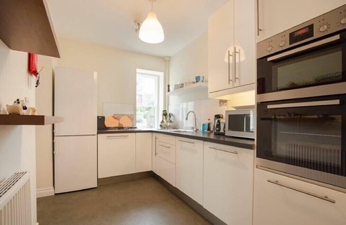 Alnmouth Cottage | THE OLD CONCERT ROOM, pet friendly, with a garden in Alnmouth
