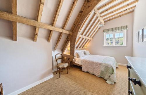 Cerne Abbas House | The Old Court House
