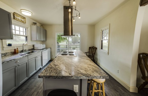 Stevensville House | The Old Farmstead