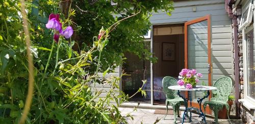 Totnes House | The Old Forge