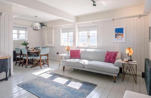 Martlesham Heath House | The Old Granary Cottage, Woodbridge