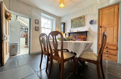 Newland Near Ulverston House | The Old Locksmith Cottage, 3 - Bed, Sleeps 6