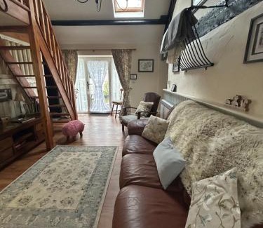 Llandovery House | The Old Milking Parlour