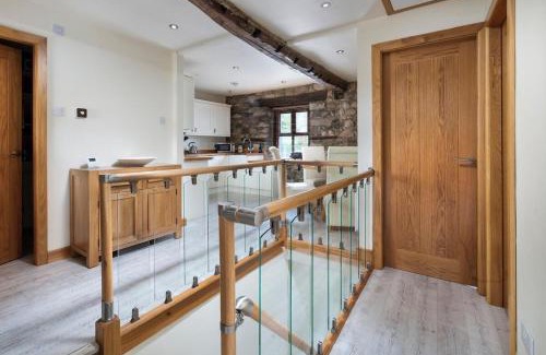 Bolton Le Sands Apartment | The Old Paper-shop, WiFi, Sleeps 4 & Pet Friendly