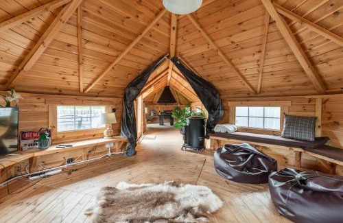 Deepdale House | The Old Railway cottage with hot tub