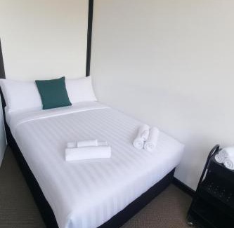 Lumsden Hotel | The Old Railway Hotel Lumsden