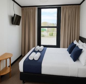 Lumsden Hotel | The Old Railway Hotel Lumsden
