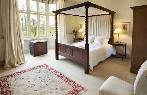 North Tuddenham House | The Old Rectory & the Coach House are 2 beautiful holiday cottages standing in their own parkland
