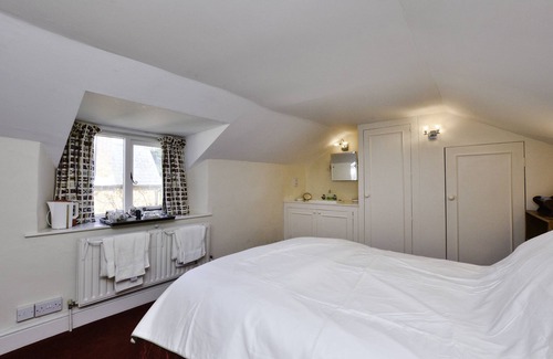 Stratton Audley Bed & Breakfast | The Old School