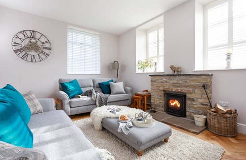 Bainbridge Cottage | The Old School House - sleeps 7 guests in 4 bedrooms
