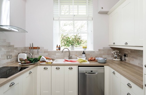 Bainbridge Cottage | The Old School House - sleeps 7 guests in 4 bedrooms