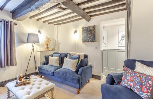 Trowbridge House | The Old Smithy