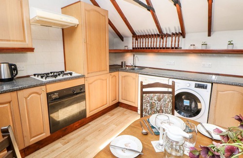 Bradwell Cottage | THE OLDE COACH HOUSE, family friendly, with a garden in Bradwell