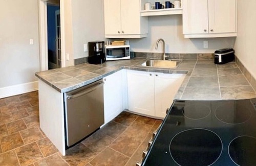 Bracebridge Cottage | The Olde Vault House