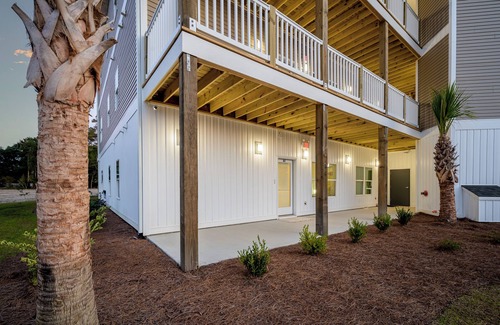Cedar Point Condo | The Olive Room in Cedar Point