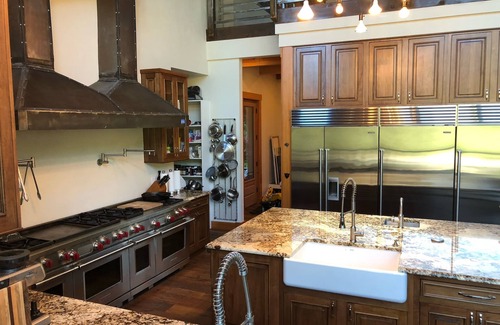 Port Orford House | THE ONLY LUXURY RIVER FRONT PROPERTY ON THE ELK RIVER. 10 min to beach & town!
