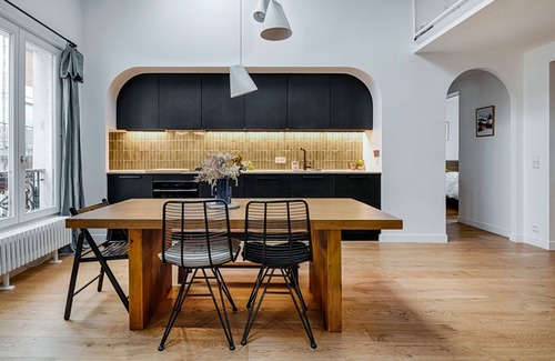 Pere Lachaise Apartment | The Onyx Edit, by Veeve
