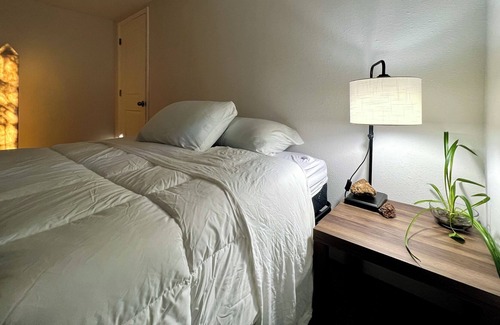 Greeley Apartment | The Onyx House - Full downstairs apartment!
