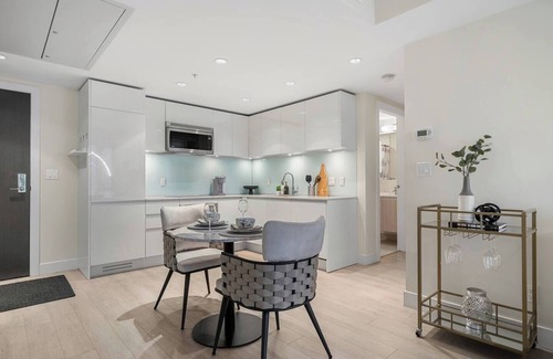 Beltline Apartment | The Opal - Near Stampede Grounds