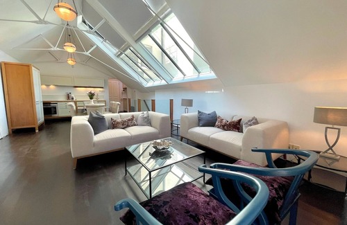 Warwick Apartment | The Ophelia Gardens - by Sloane Square