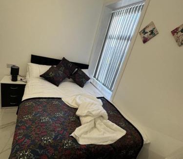 Burnley Apartment | The Opulence - 5 Star