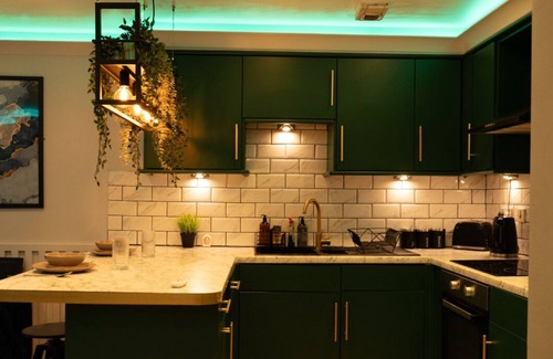 Bradford Apartment | The Opulence