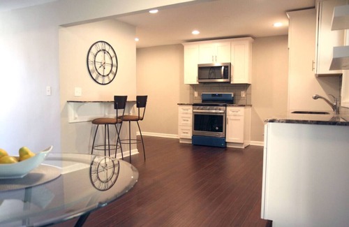 Germantown House | The Orange Door ~ Prime Germantown 4BR/2BA Luxury