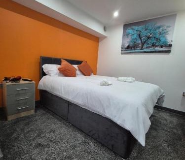 Bradford Apartment | The Orange Outpost 8a - City Centre