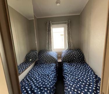 Brightlingsea Apartment | The Orchards modern caravan