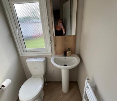 Brightlingsea Apartment | The Orchards modern caravan