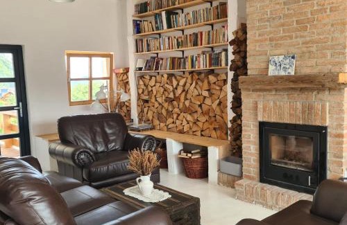 Moieciu House | The Origin ● Mountain Guesthouse ● Magura