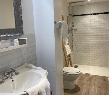 Saint-Valery-sur-Somme Hotel | The Originals Boutique, Hôtel La Colonne de Bronze, Saint-Valéry-sur-Somme
