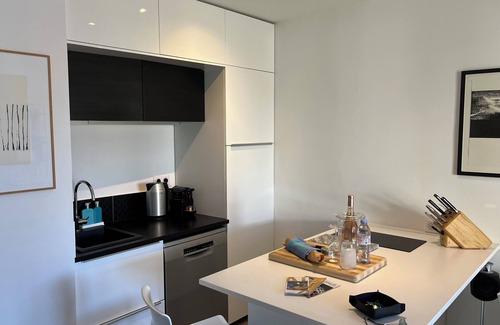 Couronne Urbaine Apartment | THE OTHER SUITE' Center Aix, Design, Art, Air Conditioning & Terrace