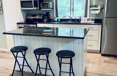 Freeport Cottage | The Outlet House, Comfortable Cottage