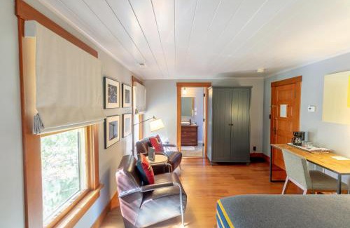 Green Mountain Falls Hotel | The Outlook Lodge