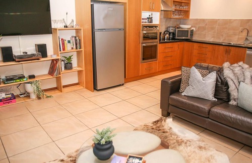 Bright Villa | THE OUTTA TOWNER : Bright