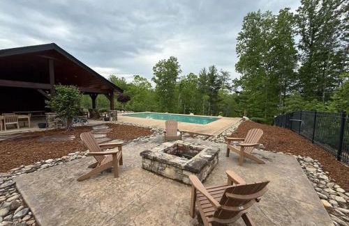 Nebo House | The Overlook at Lake James