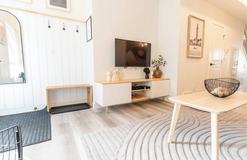 Harvie Heights House | The overlook stay | Free parking|48